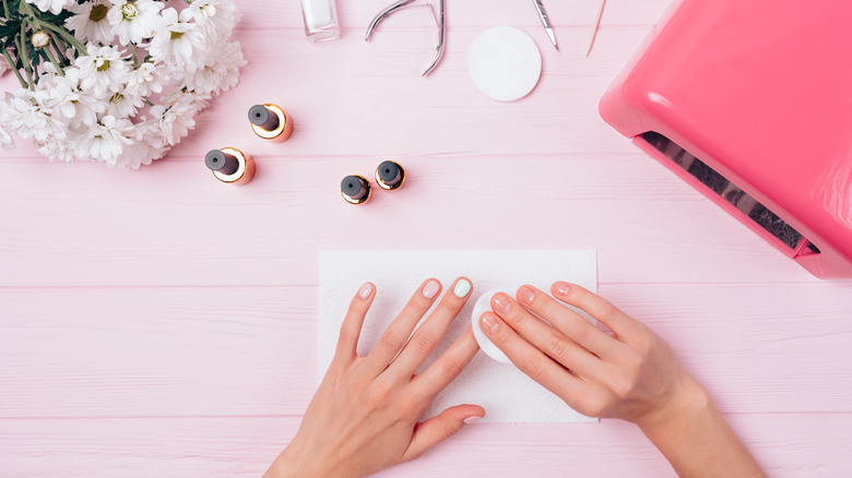 How Long Does Shellac French Manicure Last?